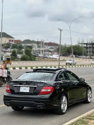Mercedes-Benz C350 2014 Black