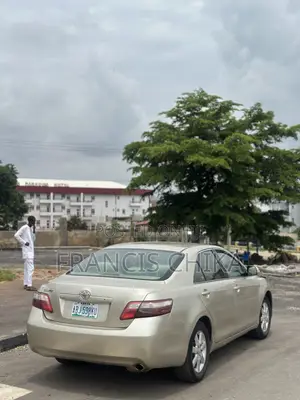 Toyota Camry 2008 Gold
