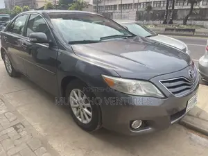 Toyota Camry XLE V6 4dr Sedan (3.5L 6cyl 6AM) 2009 Gray