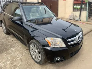 Mercedes-Benz GLK-Class 2010 Black