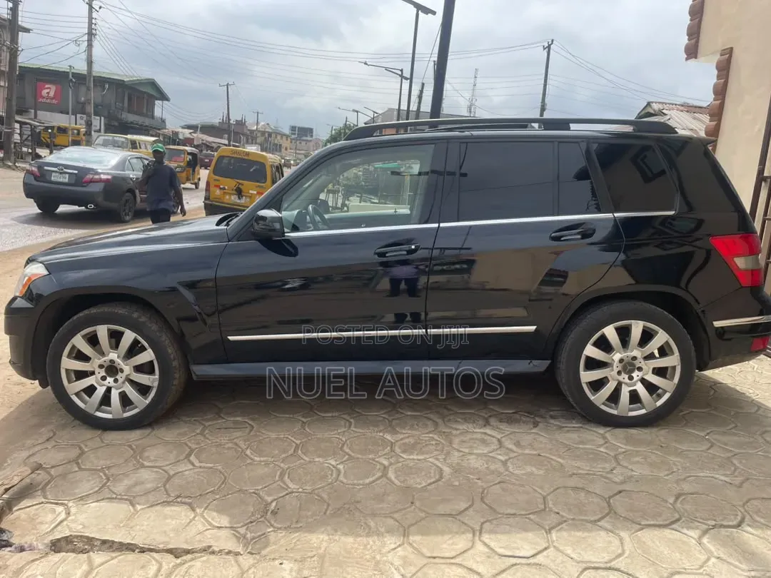 Mercedes-Benz GLK-Class 2010 Black
