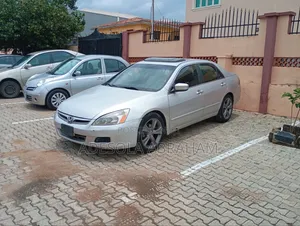 Honda Accord 2006 Silver