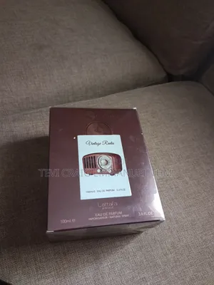 Lattafa Vintage Radio