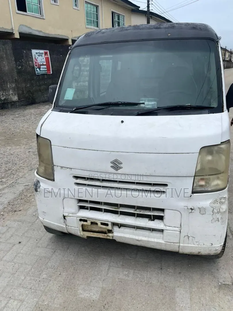 Suzuki APV Minibus 2006 White