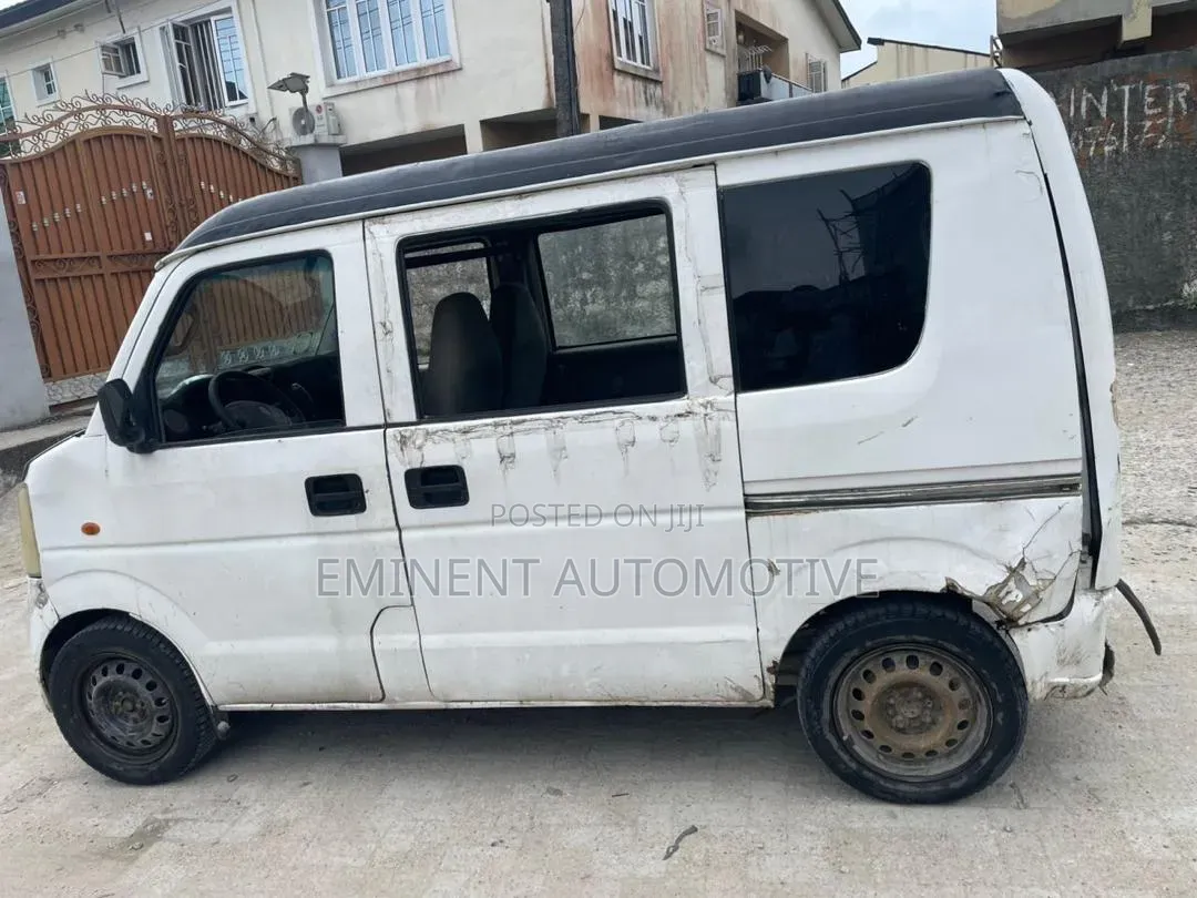 Suzuki APV Minibus 2006 White