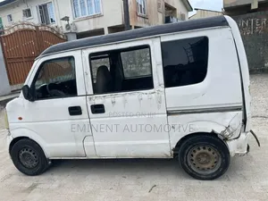 Suzuki APV Minibus 2006 White