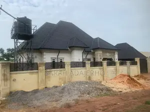 3bdrm Bungalow in Aniocha South for sale