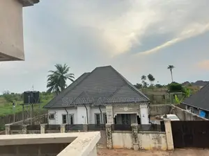 3bdrm Bungalow in Aniocha South for sale