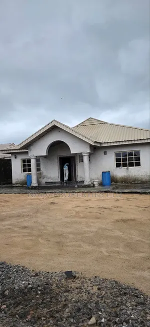 4bdrm Bungalow in Molete, Bogije for sale
