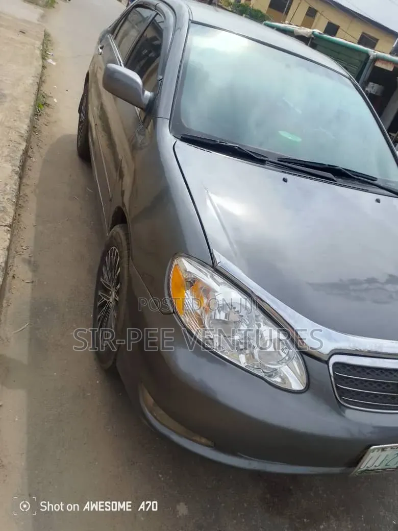Toyota Corolla LE 2004 Gray