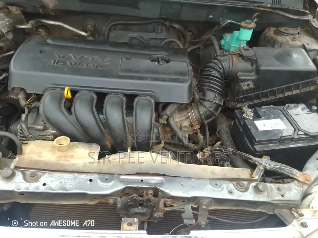 Toyota Corolla LE 2004 Gray