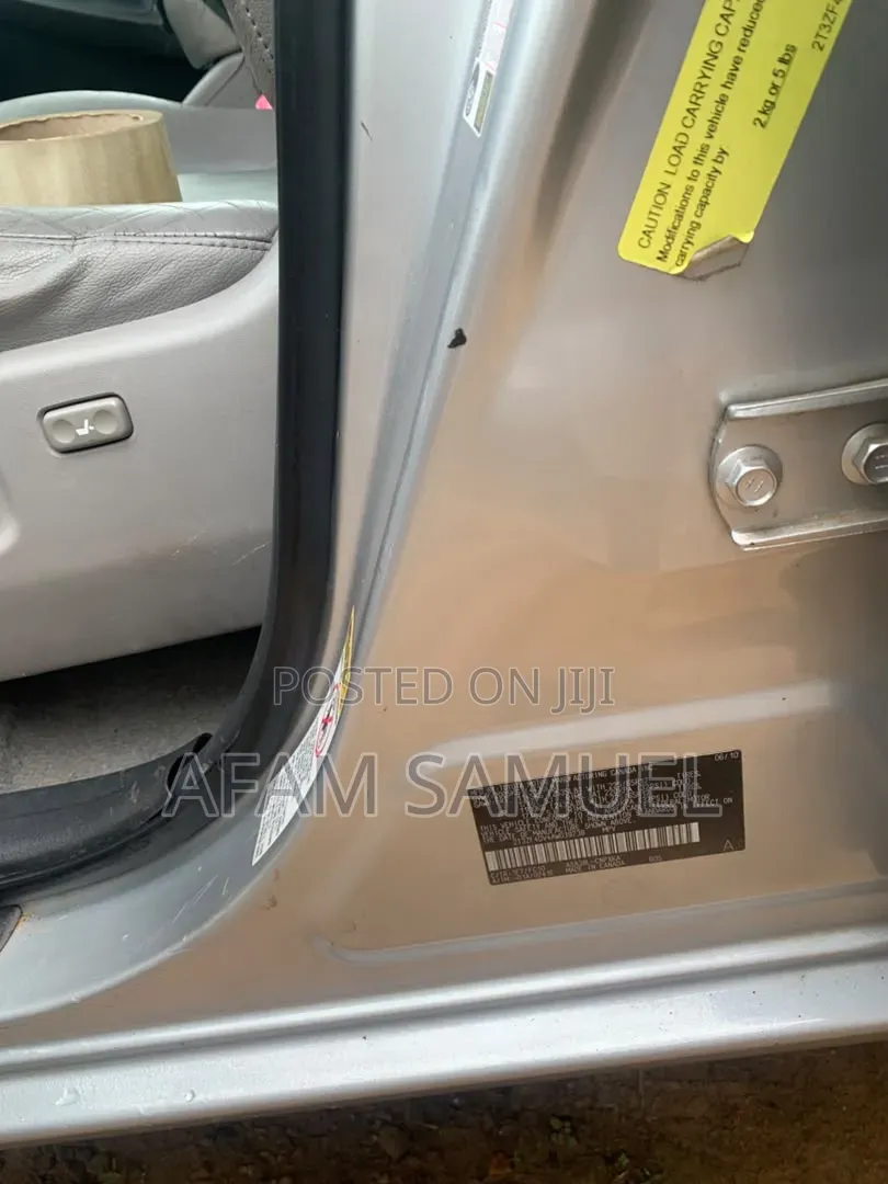 Toyota RAV4 2010 Silver