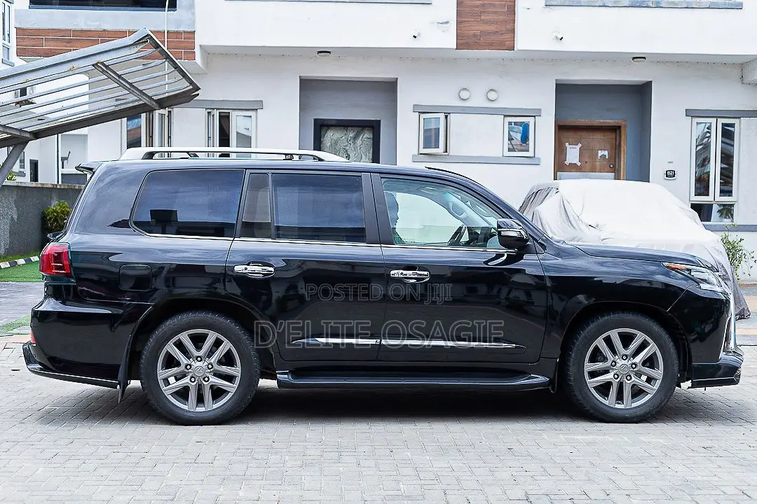 Lexus LX 570 2012 Black