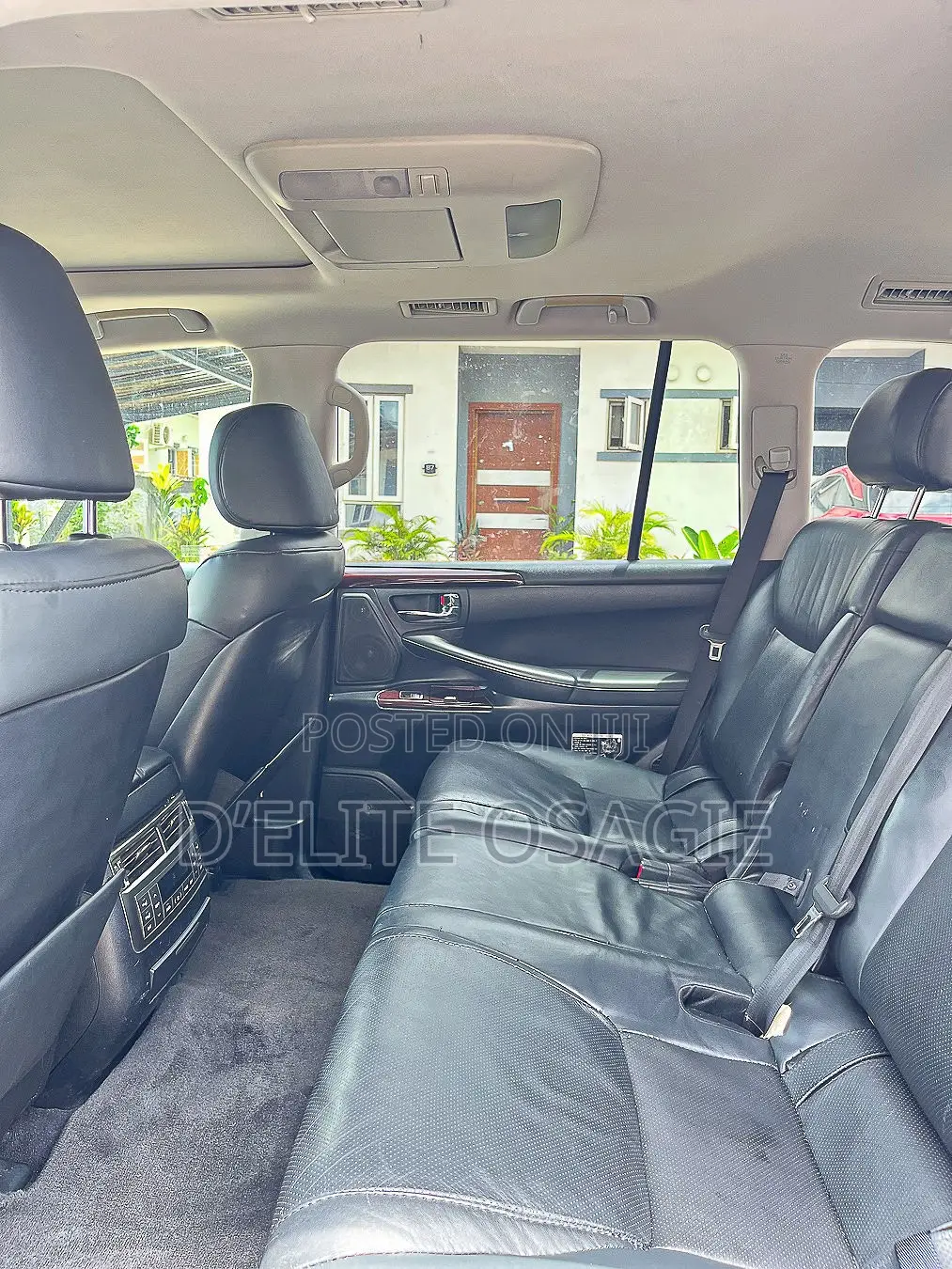 Lexus LX 570 2012 Black