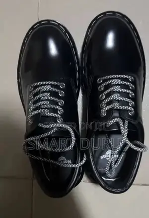 Dr Martens Shoe