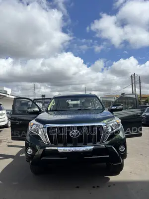 Toyota Land Cruiser Prado 2017 Green