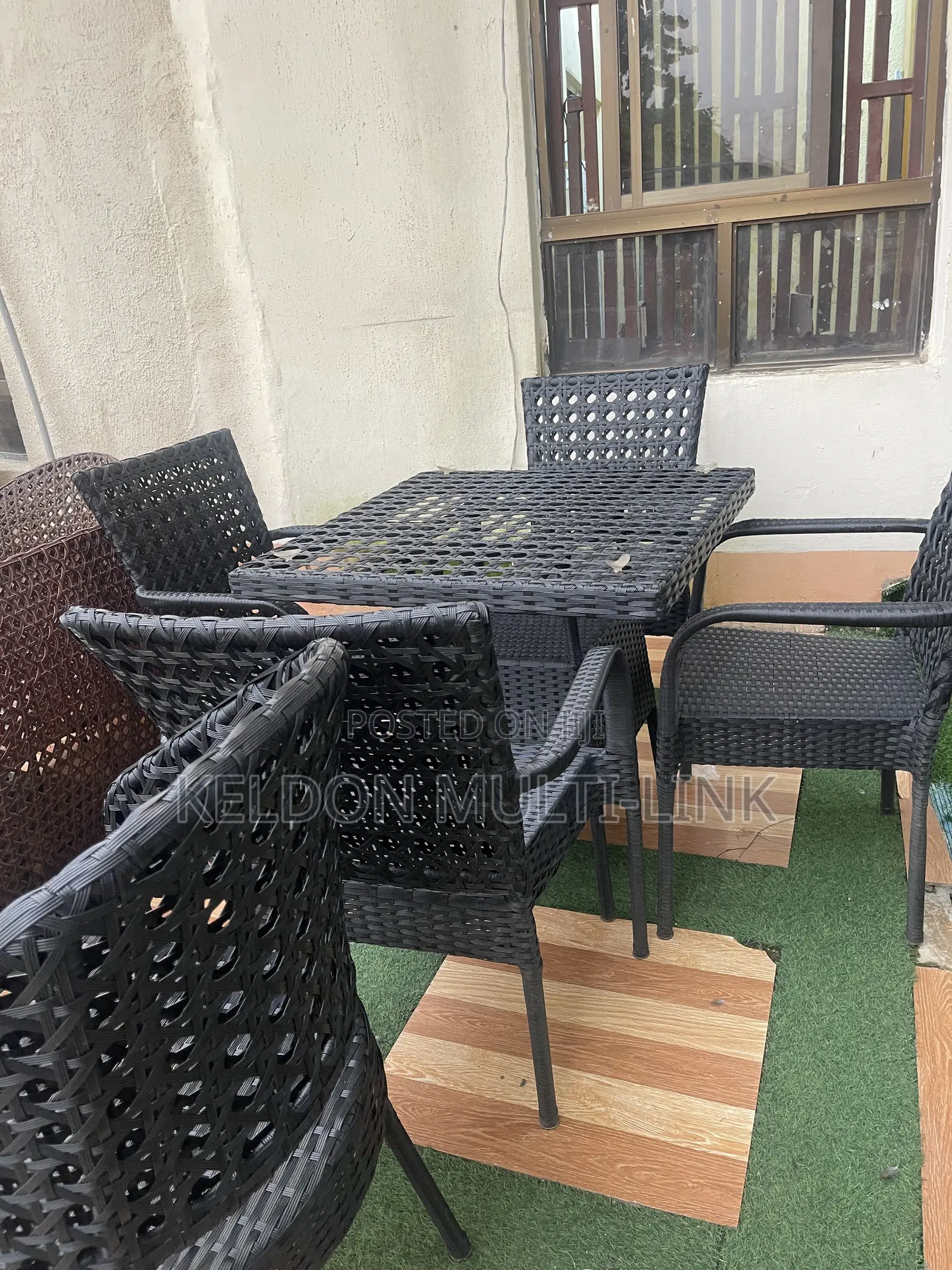 Outdoor Garden Chair With Table