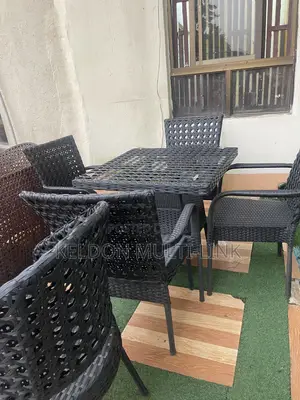 Outdoor Garden Chair With Table