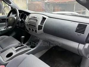 Toyota Tacoma Double Cab V6 Automatic 2011 Gray