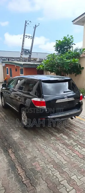 Toyota Highlander 3.5L 4WD 2013 Black