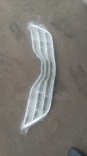 S Front Grille With Shiny Silver for Toyota Camry 2010