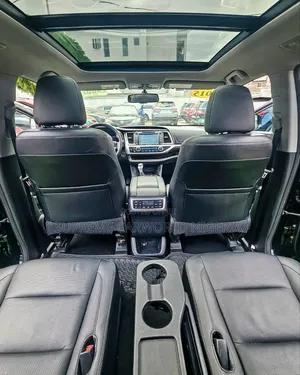 Toyota Highlander Limited Platinum 4dr SUV AWD (3.5L 6cyl 6A) 2015