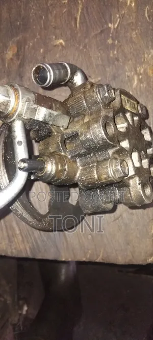 Power Stearing Pump for 2ar Venda and Cammry 2010 4plug