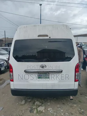 Toyota HiAce 2012 White
