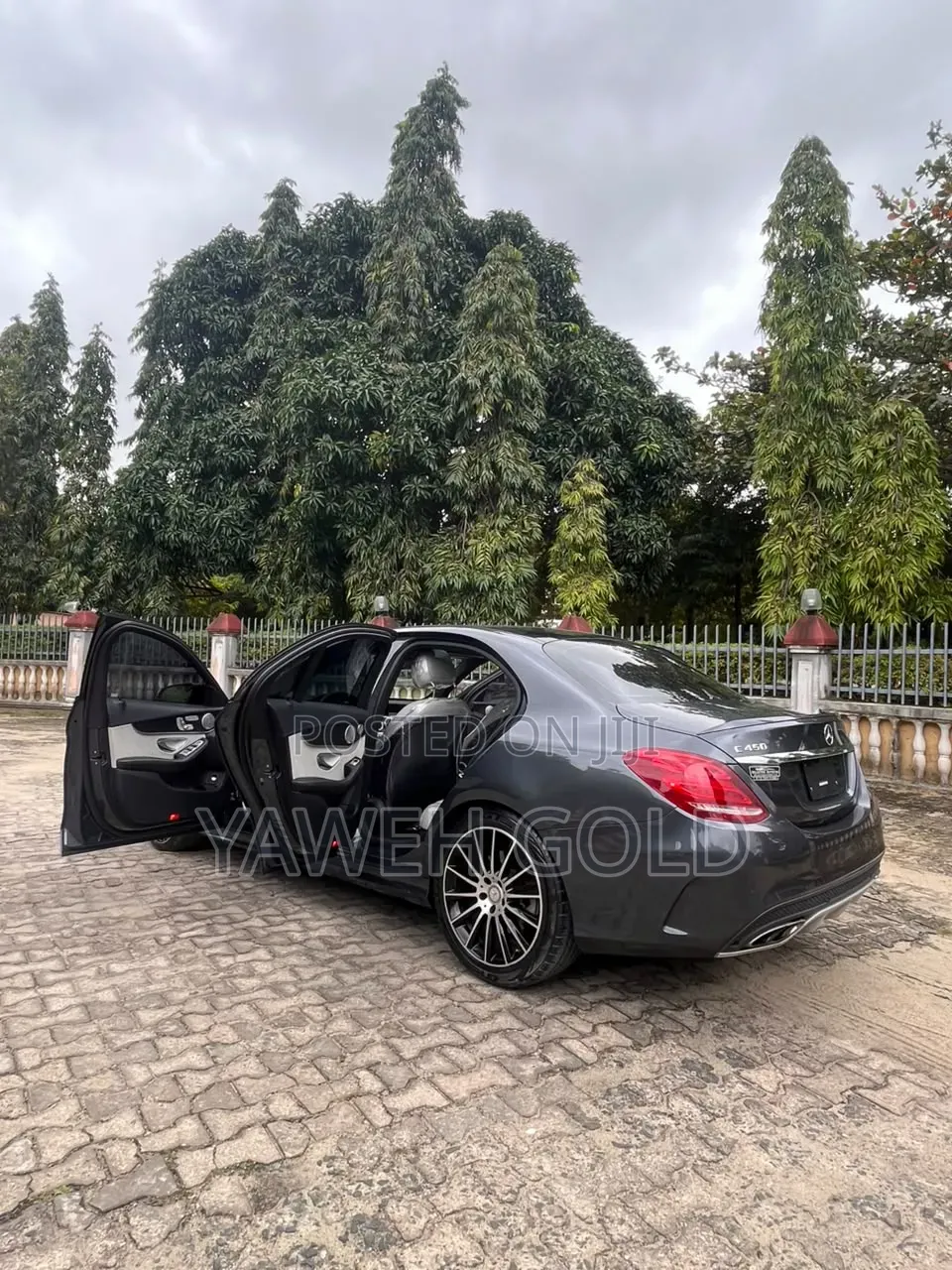 Mercedes-Benz C450 2016 Black