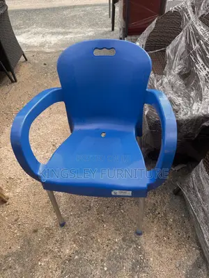 All Kinds of Plastic Chairs