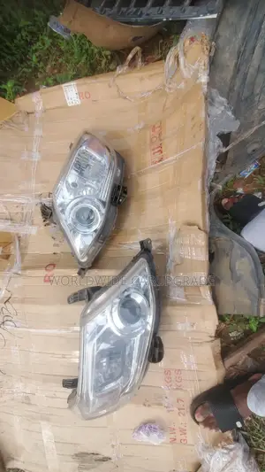 Fortuner 2012 Headlight
