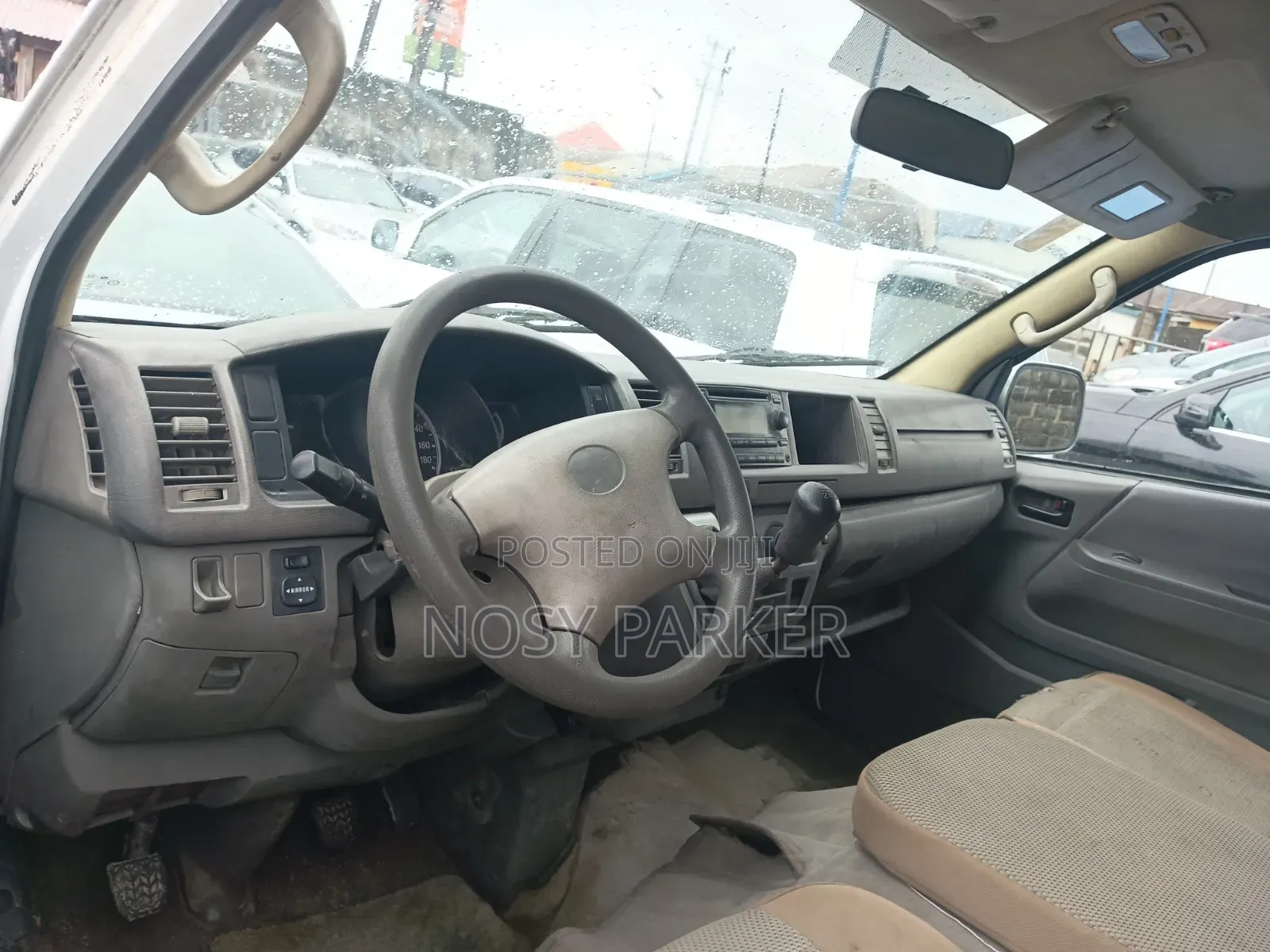 Toyota HiAce 2012 White