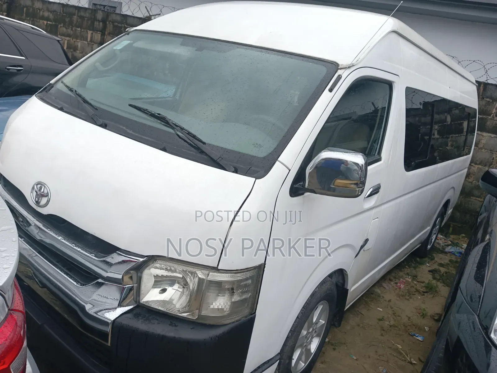 Toyota HiAce 2012 White