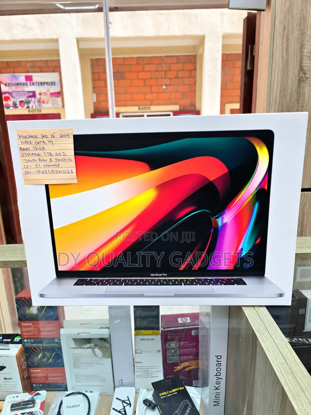 Laptop Apple MacBook Pro 2019 16GB Intel Core i9 SSD 1T