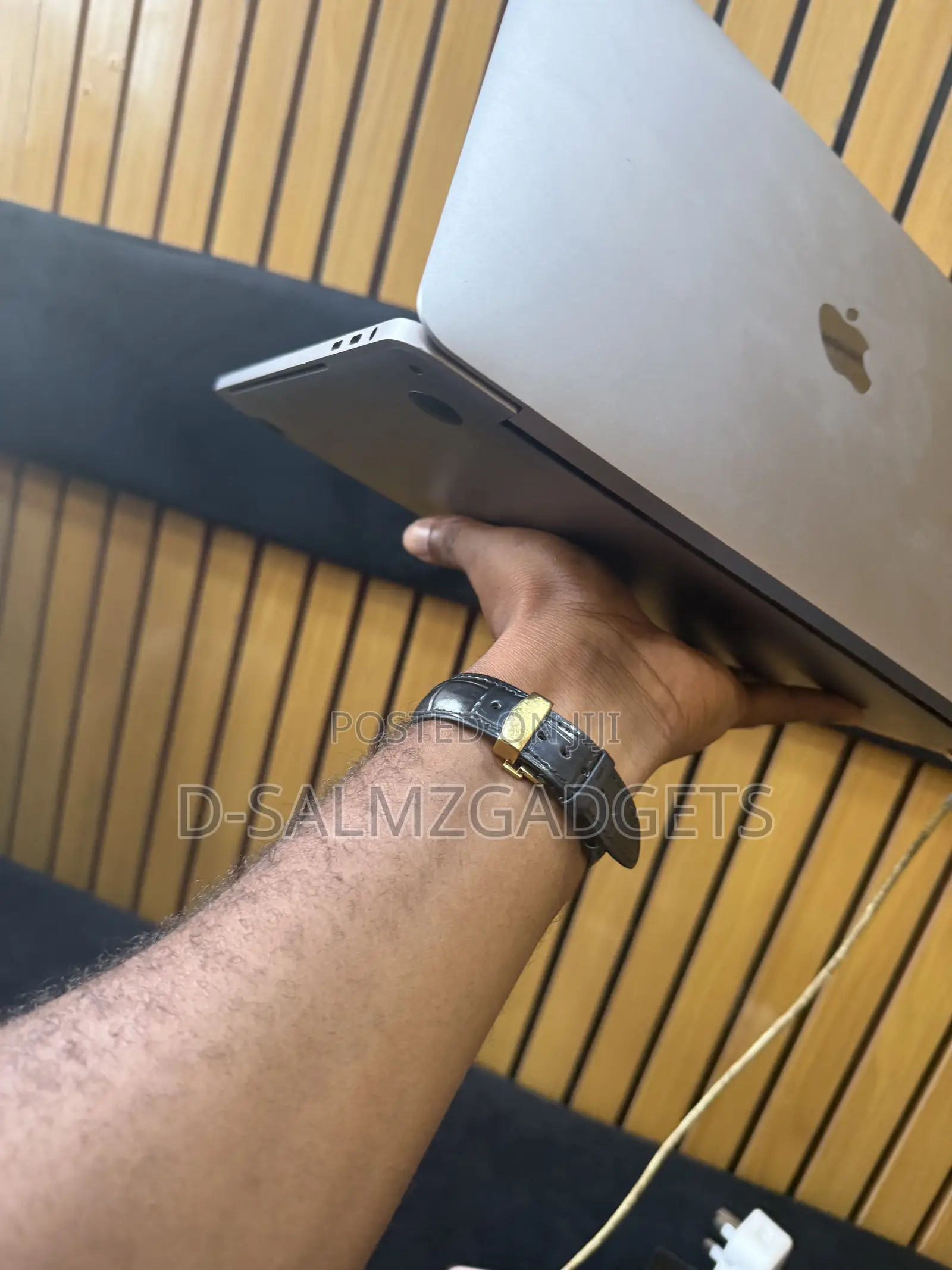 Laptop Apple MacBook Pro 2017 8GB Intel Core i5 SSD 256GB