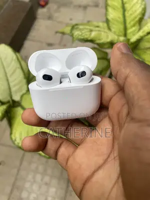 Apple AirPod 3 With Case
