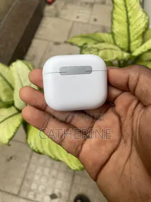 Apple AirPod 3 With Case