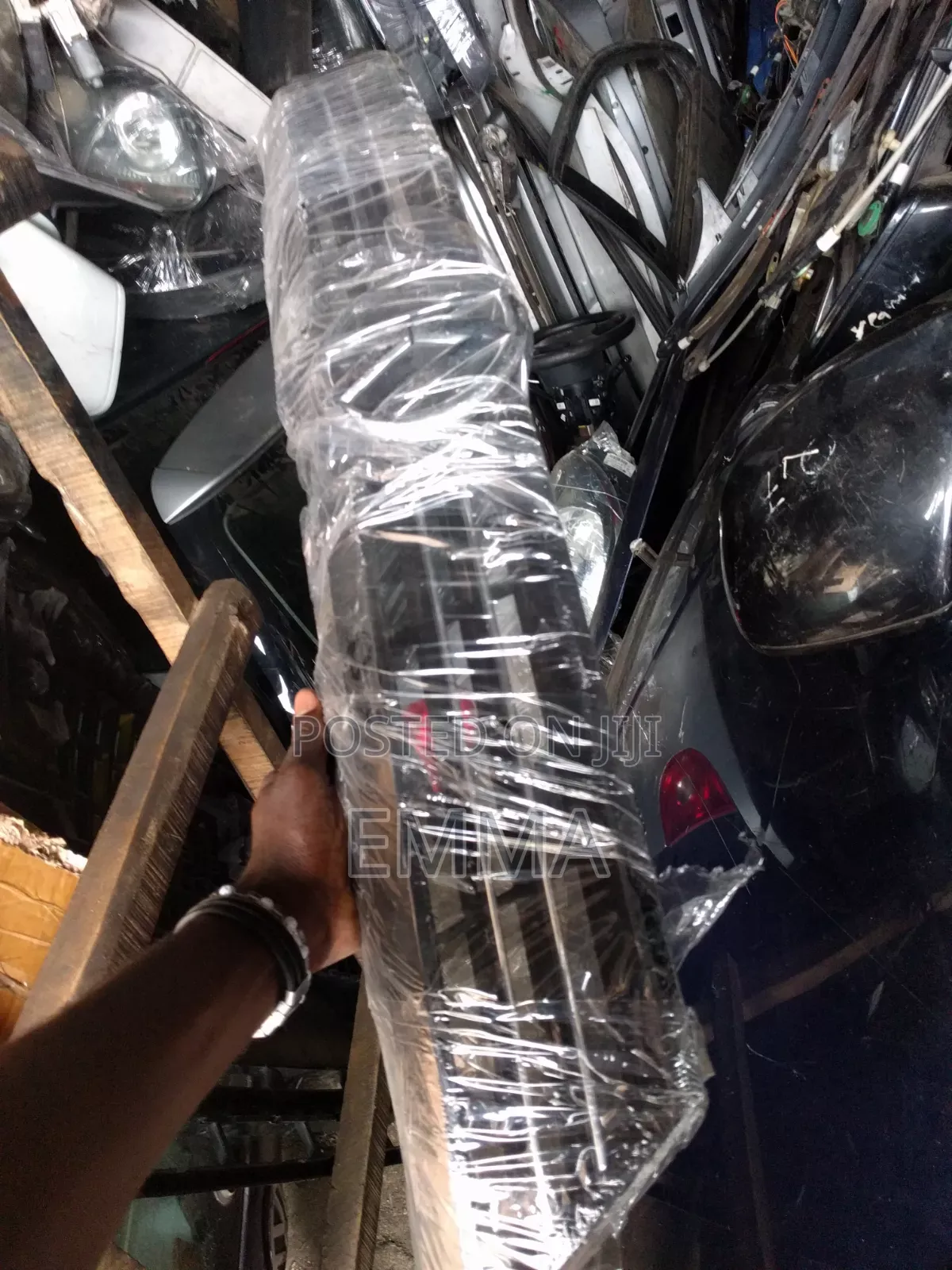 Bumper​ Front Grille Jetta 6