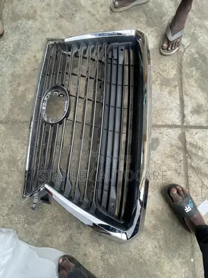 Front Grill Rx 350 2018