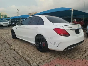 Mercedes-Benz C300 Sport 4Matic Sedan AWD (2.0L 4cyll 7A) 2016 White