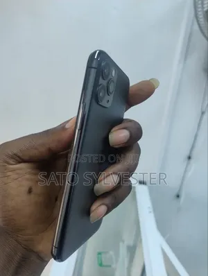 Apple iPhone 11 Pro 64 GB Gray