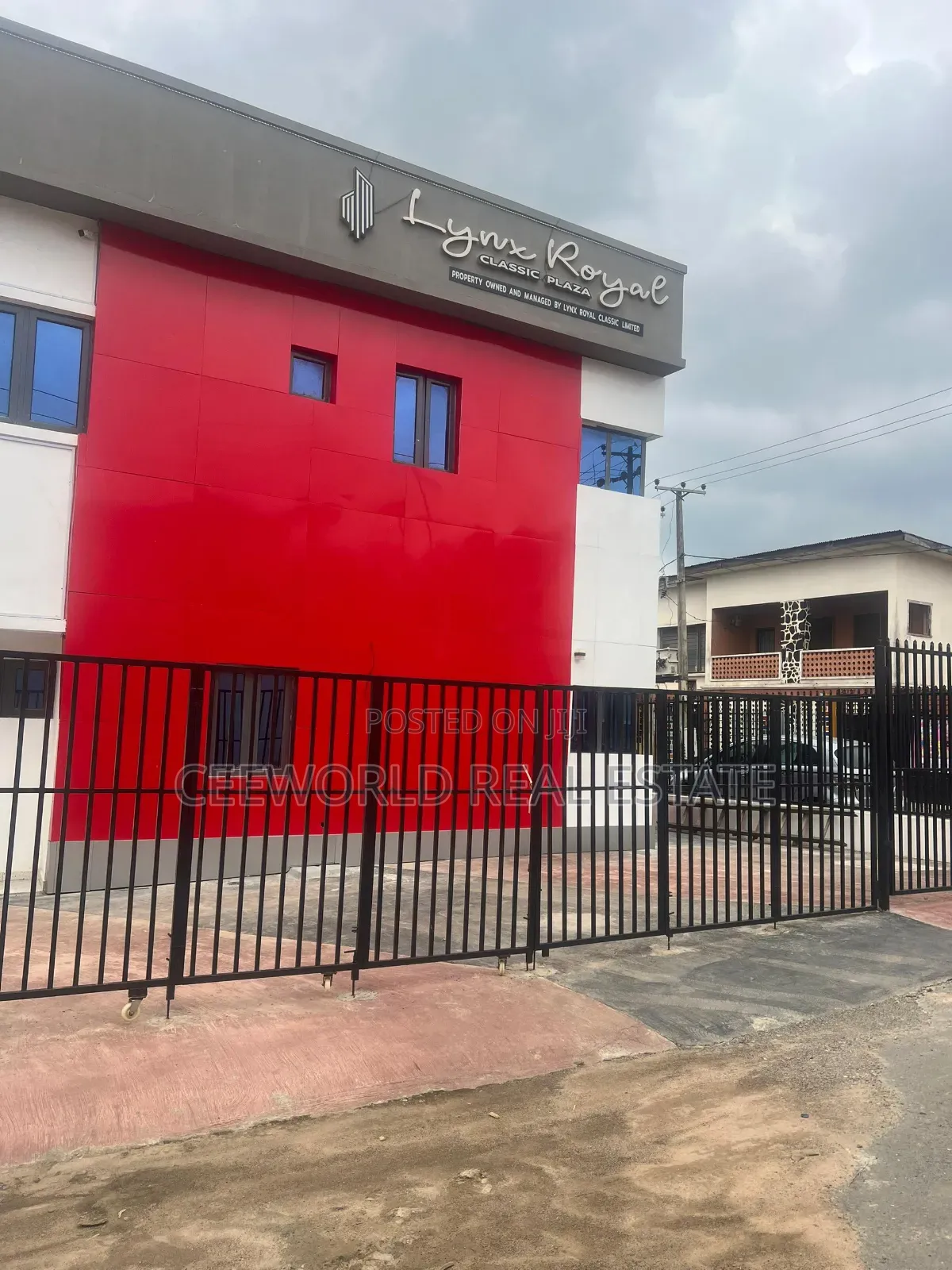 Spacious Open Plan Office Space at Challenge Ibadan