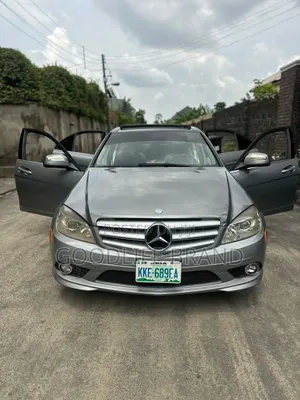 Mercedes-Benz C300 Luxury Sedan RWD (3.0L 6cyl 7A) 2009 Silver