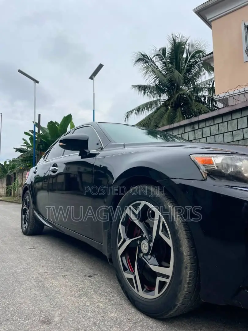 Lexus IS 2015 Black