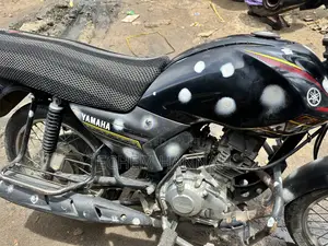 Yamaha Crux 2021 Black