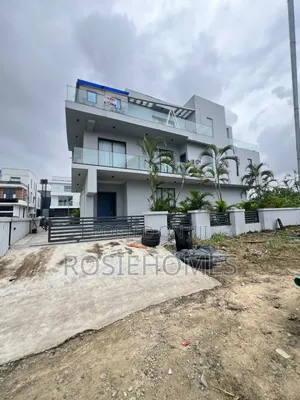 4bdrm Duplex in Lekki for rent