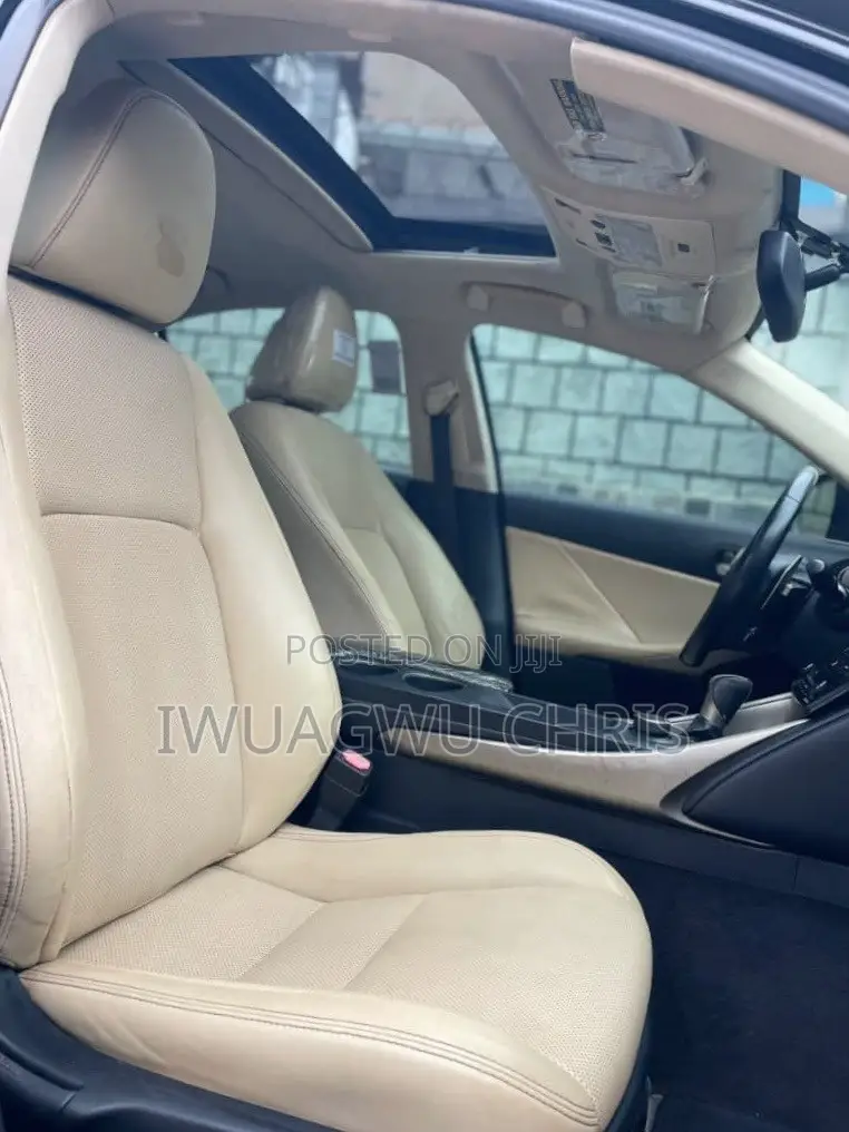 Lexus IS 2015 Black