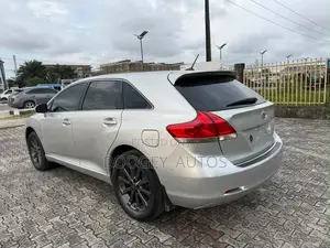 Toyota Venza 2011 Silver