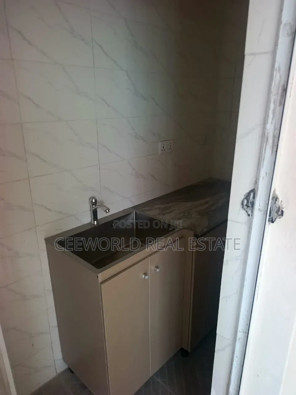 Spacious Open Plan Office Space at Challenge Ibadan