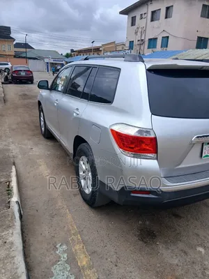Toyota Highlander 2012 Silver